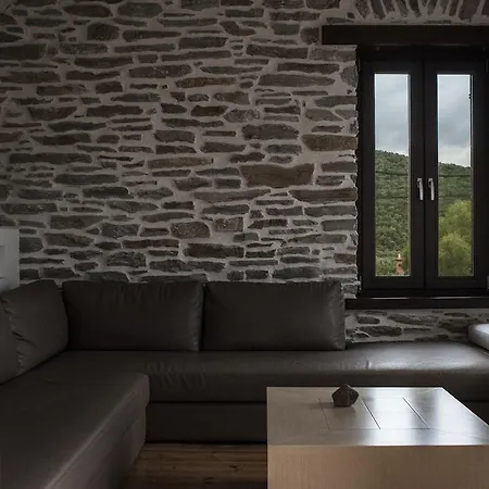 Willa Stone Pelion *