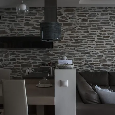 Willa Stone Pelion *